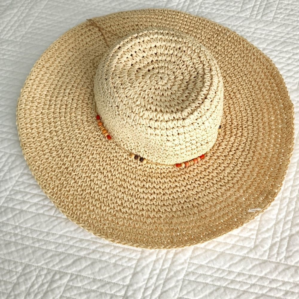 Broner 100% paper hat